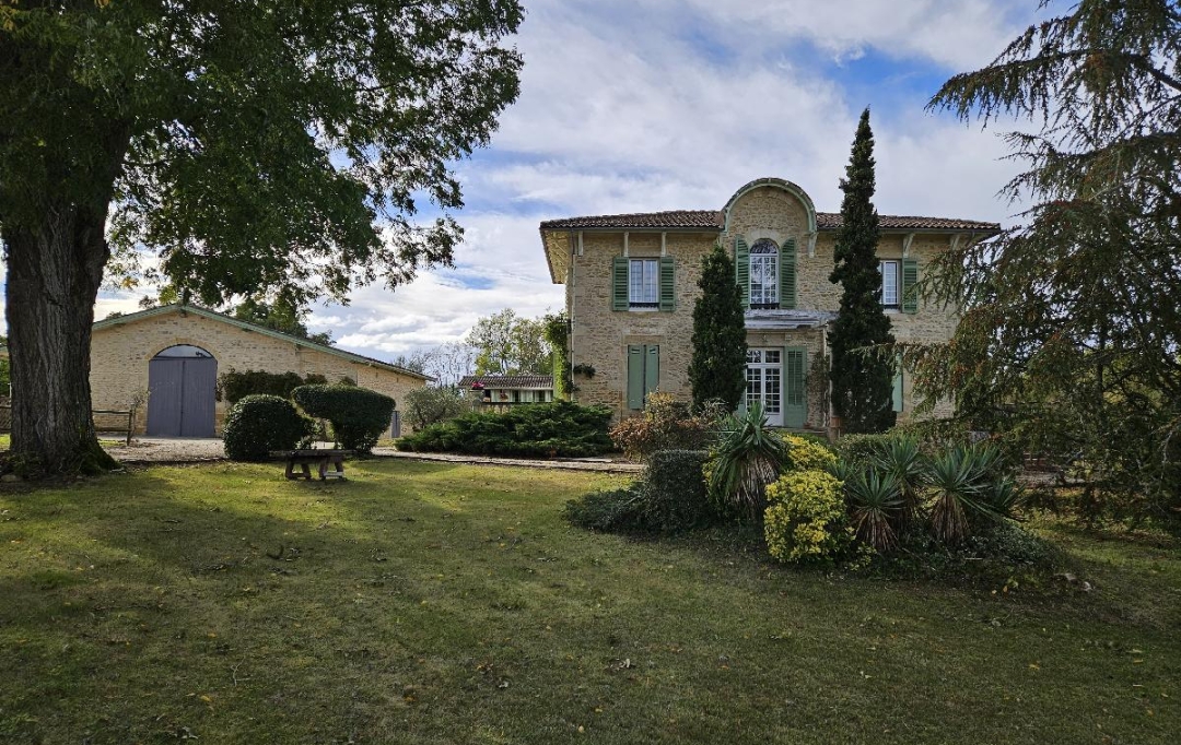 BELLES PROPRIETES D'AQUITAINE : Domaines / Propriétés | BORDEAUX (33000) | 244 m2 | 1 260 000 € 