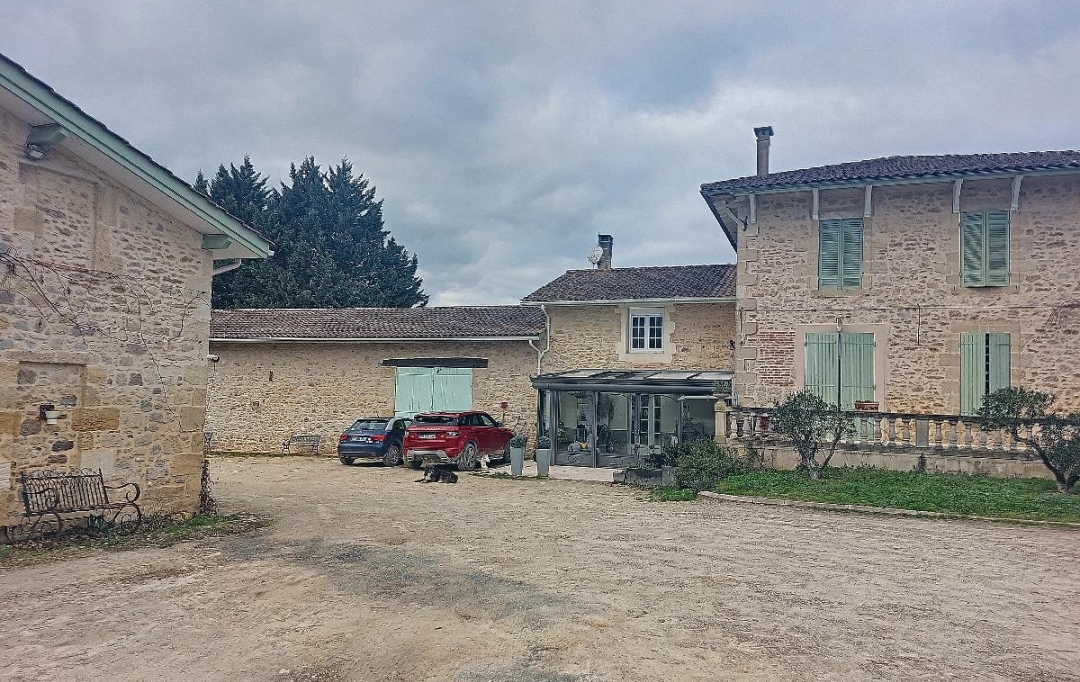 BELLES PROPRIETES D'AQUITAINE : Domaines / Propriétés | BORDEAUX (33000) | 244 m2 | 1 260 000 € 